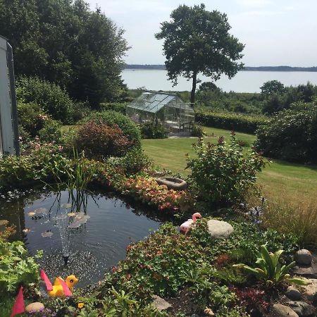 Vaerelse Med Udsigt Over Limfjorden - Rolige Omgivelser Og Adgang Til Flot Have Nykobing Mors Esterno foto