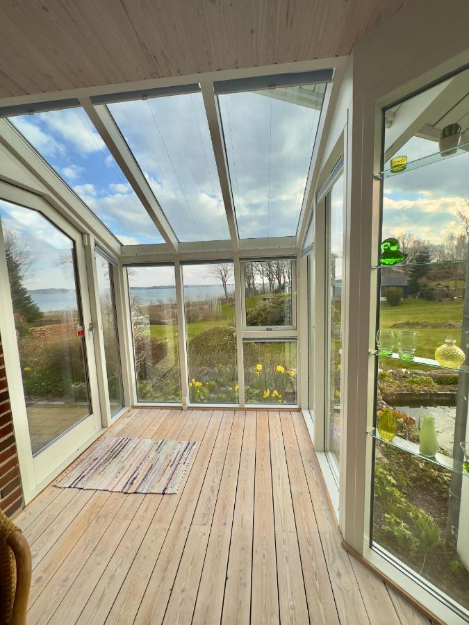 Vaerelse Med Udsigt Over Limfjorden - Rolige Omgivelser Og Adgang Til Flot Have Nykobing Mors Esterno foto